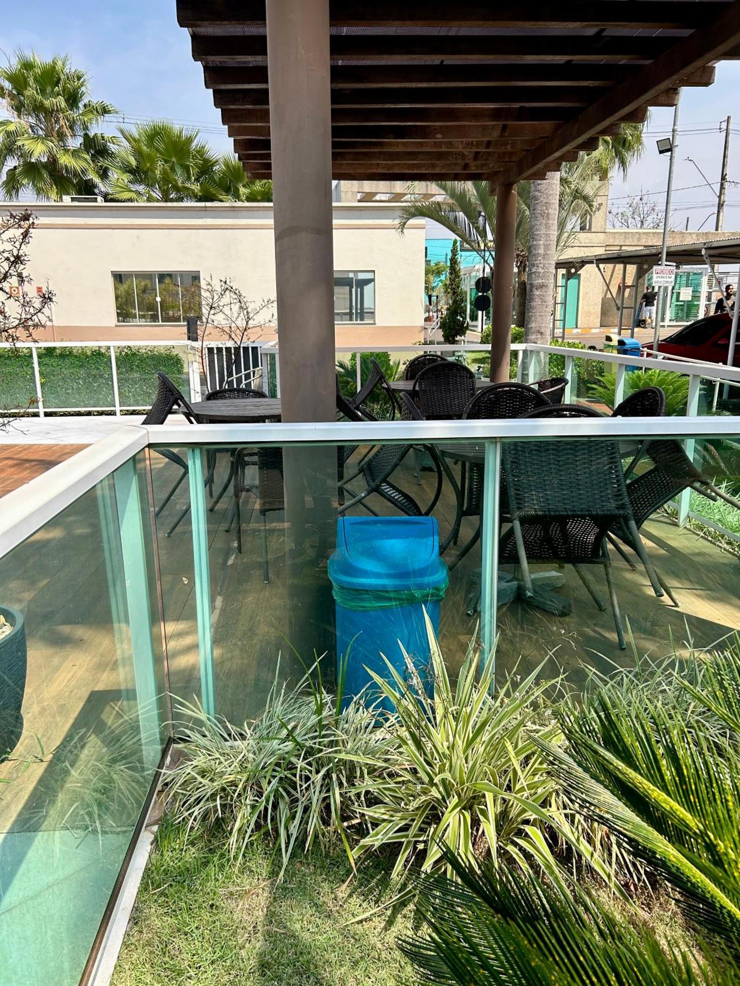 Ap Completo Vista Para Rua Arcond Wifi Piscina Londrina Luaran gambar