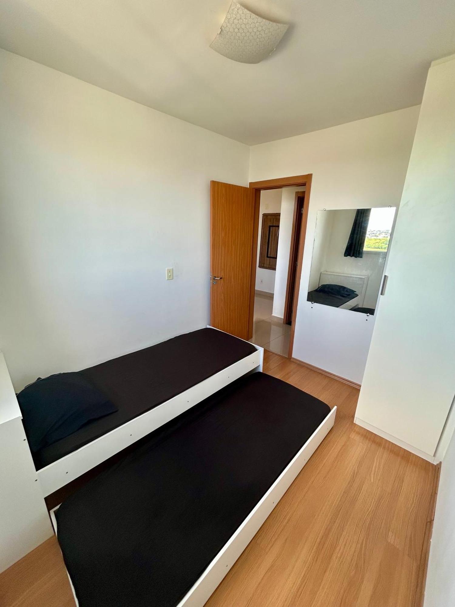 Ap Completo Vista Para Rua Arcond Wifi Piscina Londrina Luaran gambar